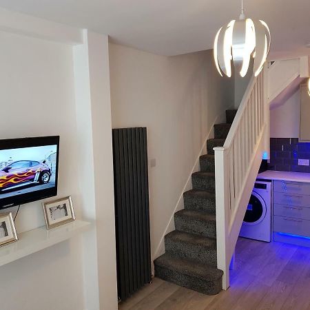 Webb Place 2 Bedroom Apartment ! Croydon Bagian luar foto