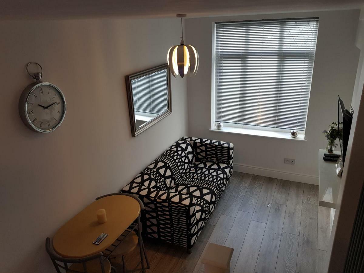 Webb Place 2 Bedroom Apartment ! Croydon Bagian luar foto
