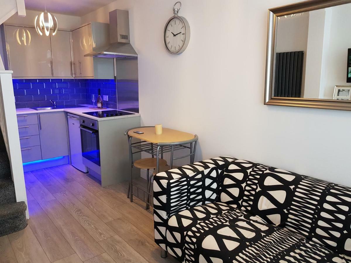 Webb Place 2 Bedroom Apartment ! Croydon Bagian luar foto